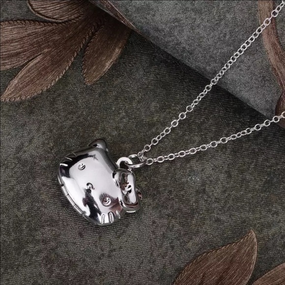 ⭐️Hello kitty locket - Picture 3 of 7